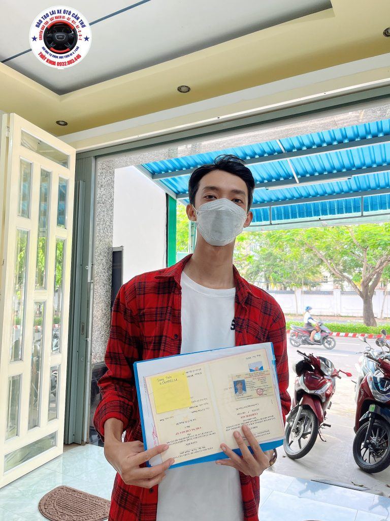 Danh sách nhận giấy phép lái xe A1 thi sát hạch 24/10/2022 1 z3838010785615 28f3a57559c0cd943eb573b4f9c86a98