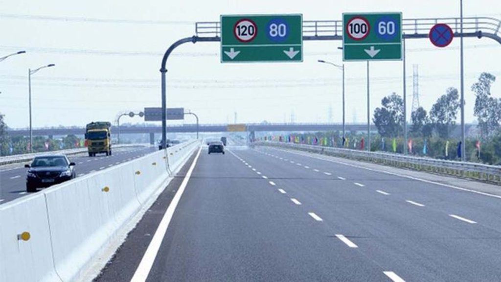 Mức xử phạt xe ô tô chạy quá tốc độ từ 10 - 20km/h năm 2023 3 qua toc do 10 20kmh 2